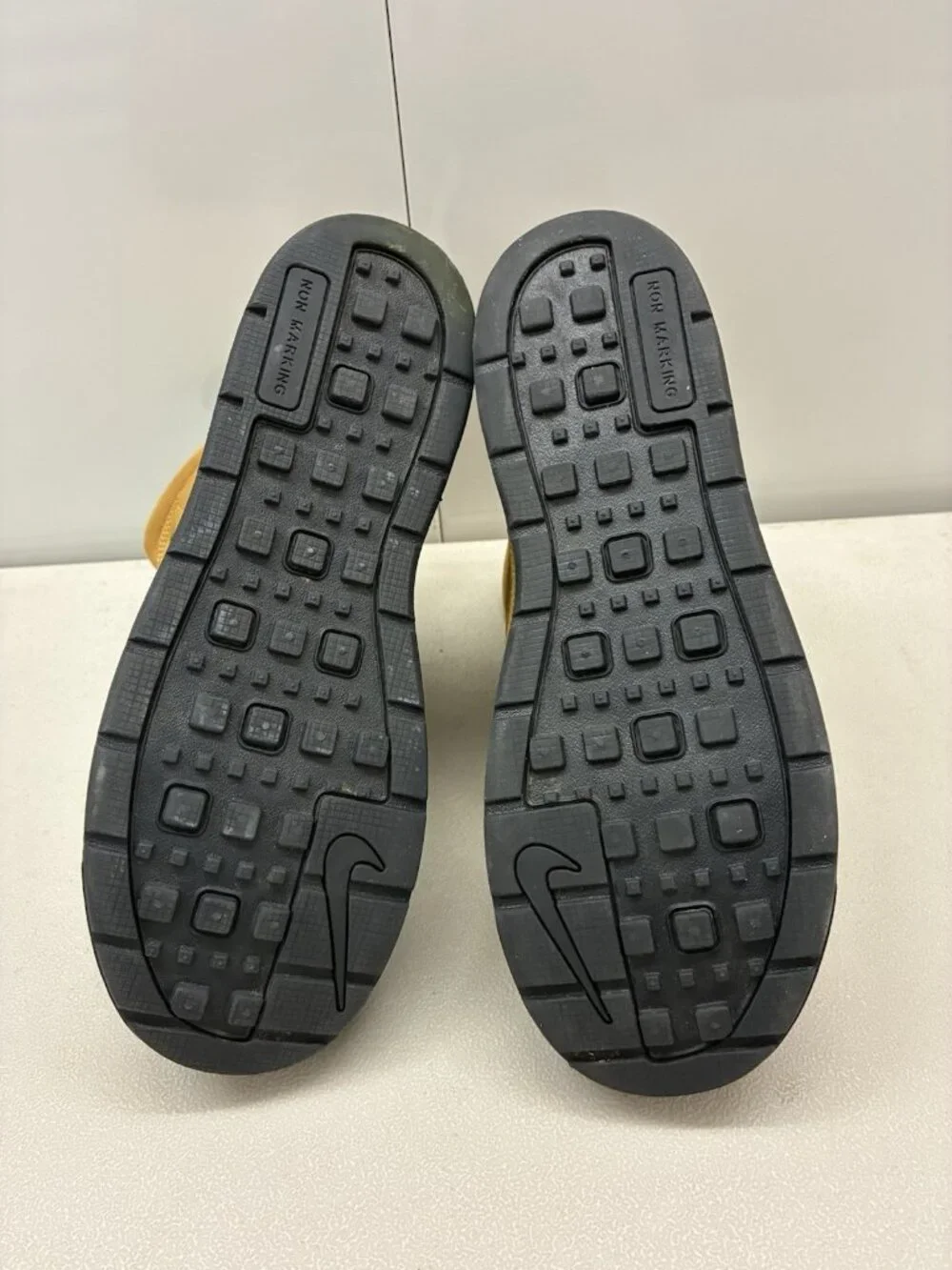 Nike Woodside 2 ACG Kids Yellow Black Waterproof Boots Lace Up US 6Y